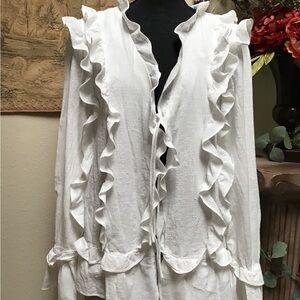 SABO Elegant white blouse/jacket with ruffled details
